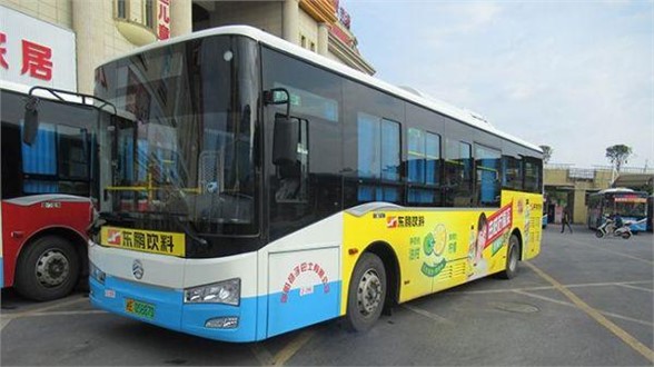 公交車身及車內(nèi)廣告火爆招租，滿城跑的廣告靜待與您攜手共贏